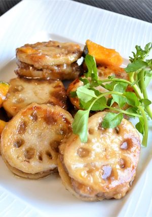 旨味！れんこんのバーグ種サンド♪-レシピのメイン写真