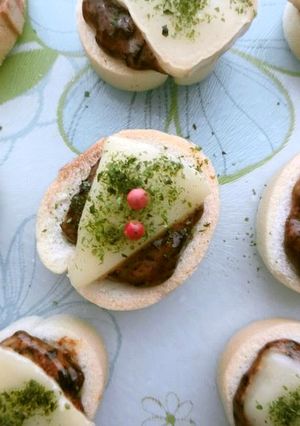 焼き麩☆カマンベールチーズカナッペ-レシピのメイン写真