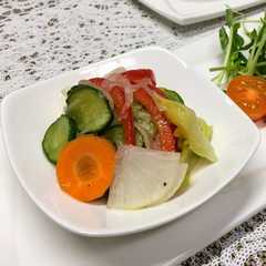 รูปของ たっぷりのお野菜マリネ