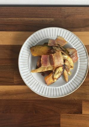 舞茸とかぼちゃのベーコン炒め-レシピのメイン写真