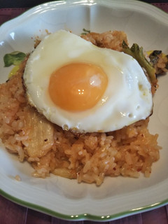 簡単♪キムチチャーハン目玉焼きのせ-レシピのメイン写真