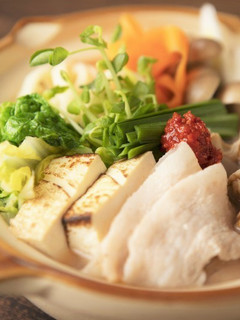 辛旨米麹醤のチゲ風鍋焼きうどん-レシピのメイン写真