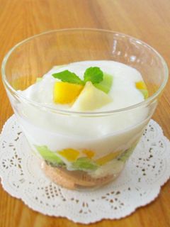 フルーツヨーグルトパフェ-レシピのメイン写真