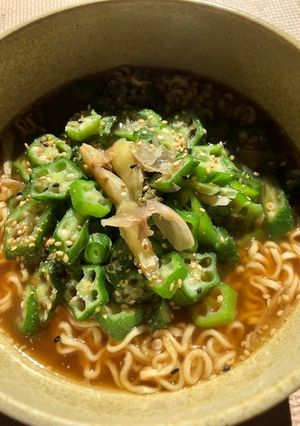 胡麻香る♪オクラ&茗荷たっぷりラーメン-レシピのメイン写真