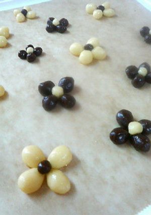 かわいく作ってね☆お花のクッキー♪-レシピのメイン写真