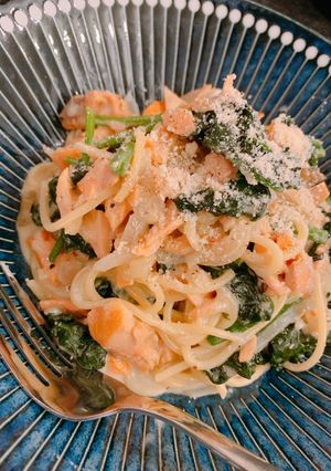 牛乳で簡単♪鮭と菠薐草のクリームパスタ-レシピのメイン写真