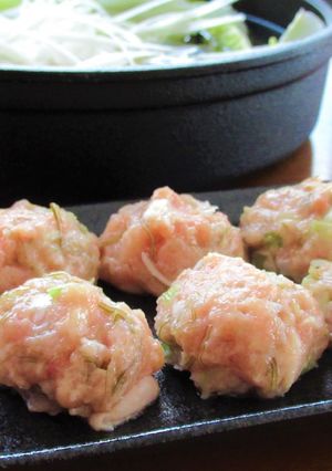 焼あごだしで！がごめ昆布入り鶏のつみれ鍋-レシピのメイン写真