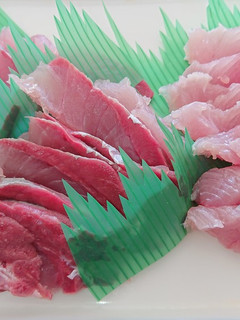 イナダの刺身と(頭と中骨)の煮つけ-レシピのメイン写真