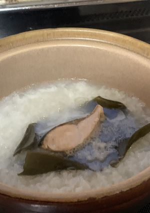 しょっぱいシャケだから美味い！鮭粥-レシピのメイン写真