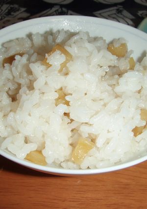 計量いらずで秋の味☆サツマイモご飯☆-レシピのメイン写真