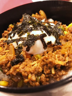 ひき肉の温玉のっけ丼-レシピのメイン写真