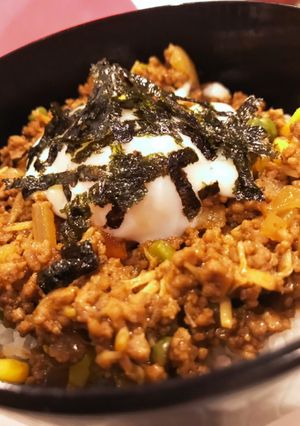 ひき肉の温玉のっけ丼-レシピのメイン写真