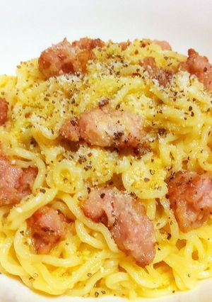 ちぎりソーセージの塩ラーメンカルボナーラ-レシピのメイン写真
