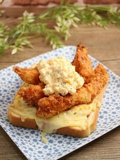 簡単!エビフライチーズトースト-レシピのメイン写真