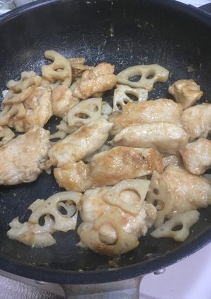 レンコンと鶏胸肉のマヨニンニク醤油炒め-レシピのメイン写真