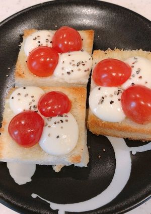 旨い！ホットカプレーゼガーリックトースト-レシピのメイン写真