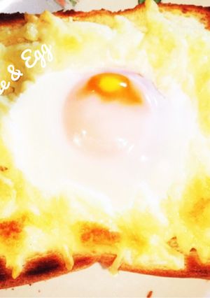 チーズ目玉焼きトースト-レシピのメイン写真