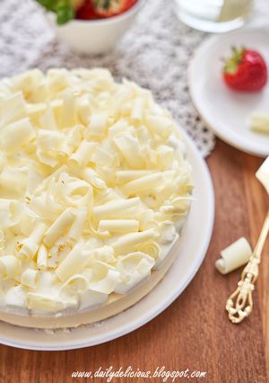 いちごホワイトチョコムースケーキ-レシピのメイン写真