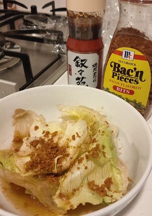 ベーコンと焼肉のタレをかけたレタスサラダ-レシピのメイン写真