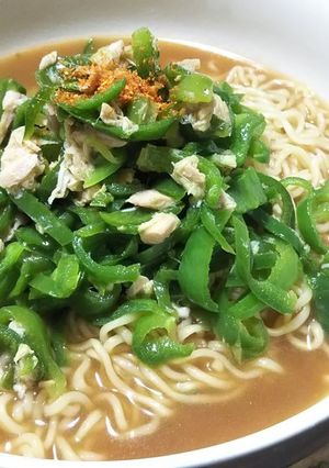 あふれるピーマン愛♡マシマシ味噌ラーメン-レシピのメイン写真
