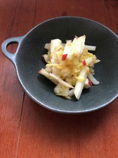 白菜とリンゴのさっぱりサラダ-レシピのメイン写真