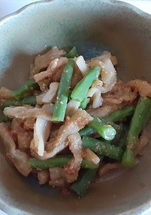 ずいきといんげんの胡麻酢味噌和え-レシピのメイン写真