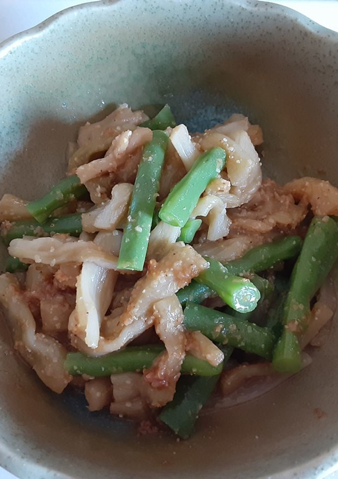 ずいきといんげんの胡麻酢味噌和え-レシピのメイン写真