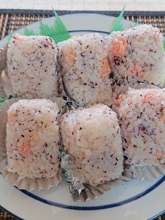 ゆかりのふりかけと焼きタラコおむすび-レシピのメイン写真