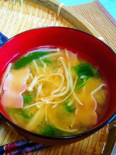 水菜とベーコンとえのきの味噌汁-レシピのメイン写真
