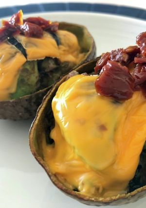 アボカドのホットサラダ♡おかかチーズ焼き-レシピのメイン写真