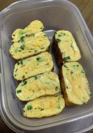 簡単糖質オフ☆お弁当にニラたっぷり卵焼き-レシピのメイン写真