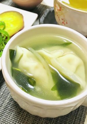 水餃子のような餃子スープ・中華スープ-レシピのメイン写真
