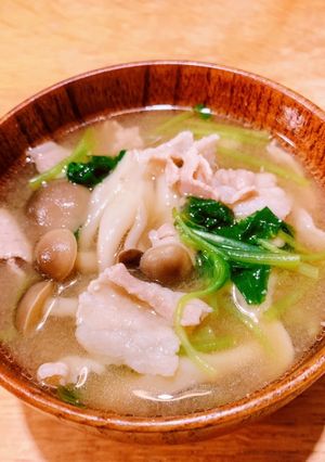 三つ葉☆しめじ☆豚肉の味噌汁-レシピのメイン写真