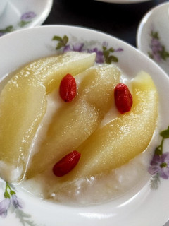 甘酒ヨーグルトと洋梨のシロップ煮♪-レシピのメイン写真