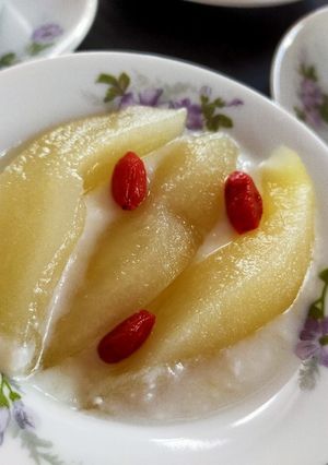 甘酒ヨーグルトと洋梨のシロップ煮♪-レシピのメイン写真