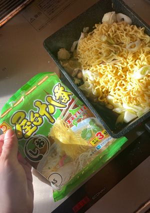 即席麺で塩焼きそば-レシピのメイン写真