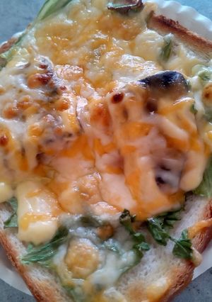 レタスとサバの味噌煮トースト-レシピのメイン写真