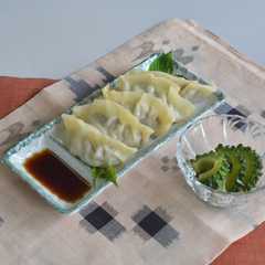 รูปของ もずくとゴーヤーのわたの餃子