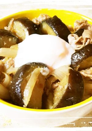 月見豚ナス丼！ピリ辛ナス味噌炒め♪簡単-レシピのメイン写真