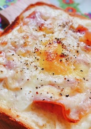 簡単朝ごはんに！きのこソースのトースト-レシピのメイン写真