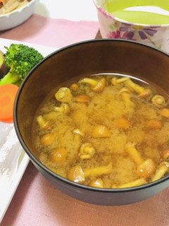 お味噌汁の定番なめこのお味噌汁-レシピのメイン写真