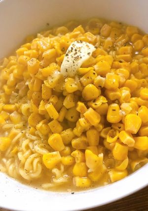 焦がしバター醤油コーンのせ塩ラーメン-レシピのメイン写真