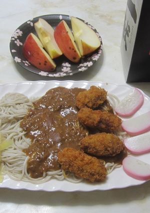 牡蠣フライ添えデミグラチーズカレー蕎麦-レシピのメイン写真