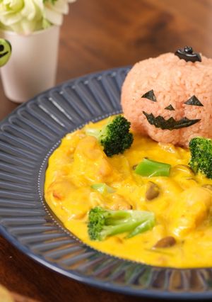 かぼちゃチキンのハロウィン満月シチュー-レシピのメイン写真