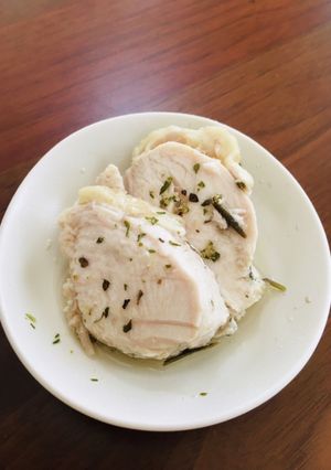 袋に入れて茹でるだけ　ハーブサラダチキン-レシピのメイン写真