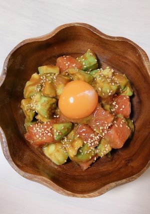 サーモンとアボカドのユッケ-レシピのメイン写真