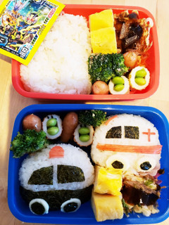 幼稚園のお弁当第71段!!パトカー救急車-レシピのメイン写真