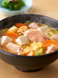 A picture of 満腹!シーチキンの具沢山おみそ汁.