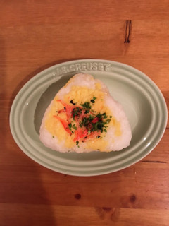 卵そぼろでおにぎり-レシピのメイン写真