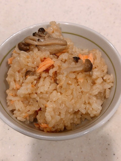 圧力鍋で、鮭としめじのバター炊き込みご飯-レシピのメイン写真